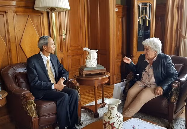 Vietnam fomenta relaciones de cooperación con Uruguay ảnh 1