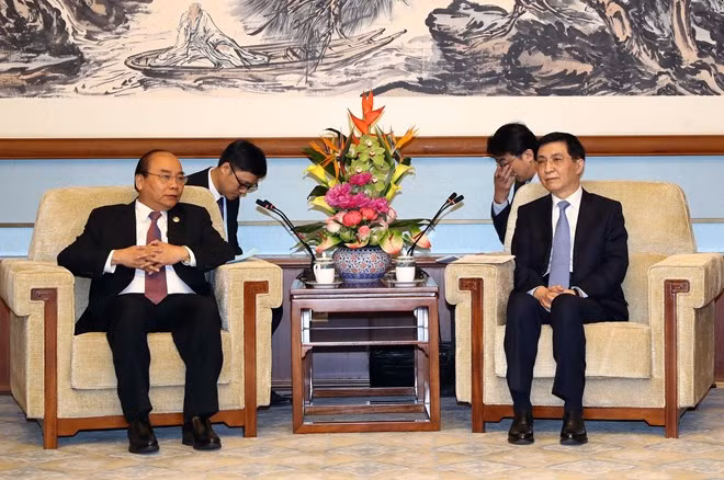 Vietnam concede importancia al desarrollo de nexos con China, confirma su primer ministro ảnh 1