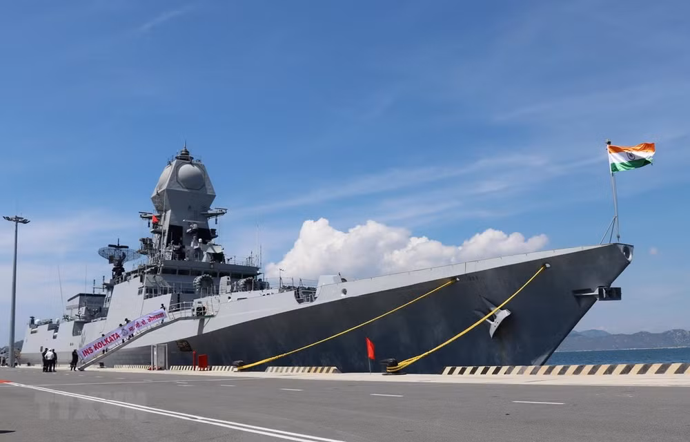 Buques de guerra de la India visitan Vietnam ảnh 1 Buques de guerra de la India visitan Vietnam ảnh 1