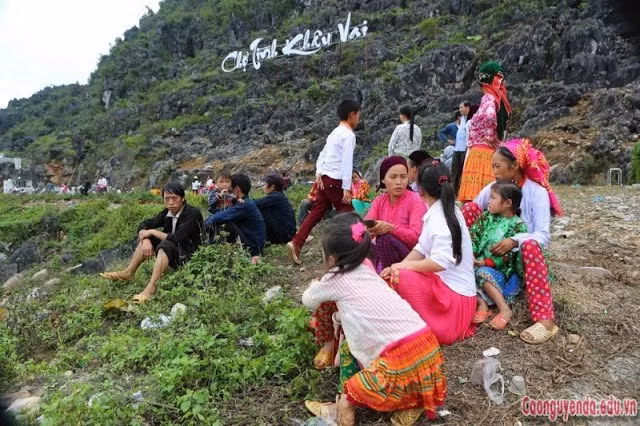 Abre centenario mercado de amor Khau Vai en provincia vietnamita de Ha Giang ảnh 1