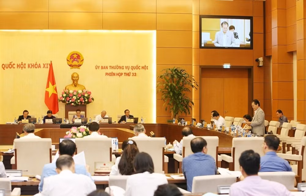 Parlamento de Vietnam analiza Ley de Negocios del Seguro (modificada) ảnh 1 Parlamento de Vietnam analiza Ley de Negocios del Seguro (modificada) ảnh 1