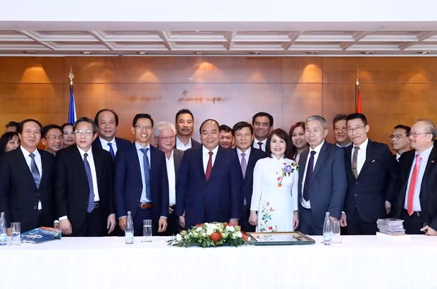 Destacan premier vietnamita aportes de Unión de Asociaciones de connacionales en Europa ảnh 1