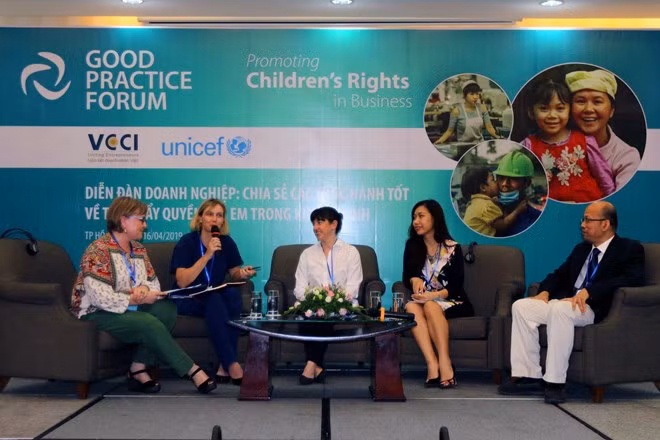 Efectúan en Vietnam foro sobre el respeto por las empresas de los derechos de los niños ảnh 1