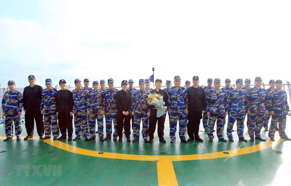 Realizan Vietnam y China inspección conjunta sobre la pesca en Golfo Bac Bo ảnh 1
