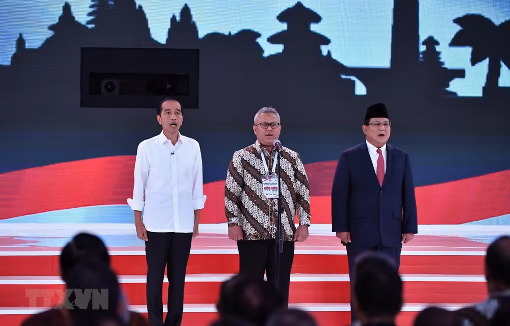 Candidatos presidenciales de Indonesia encaran último debate ảnh 1