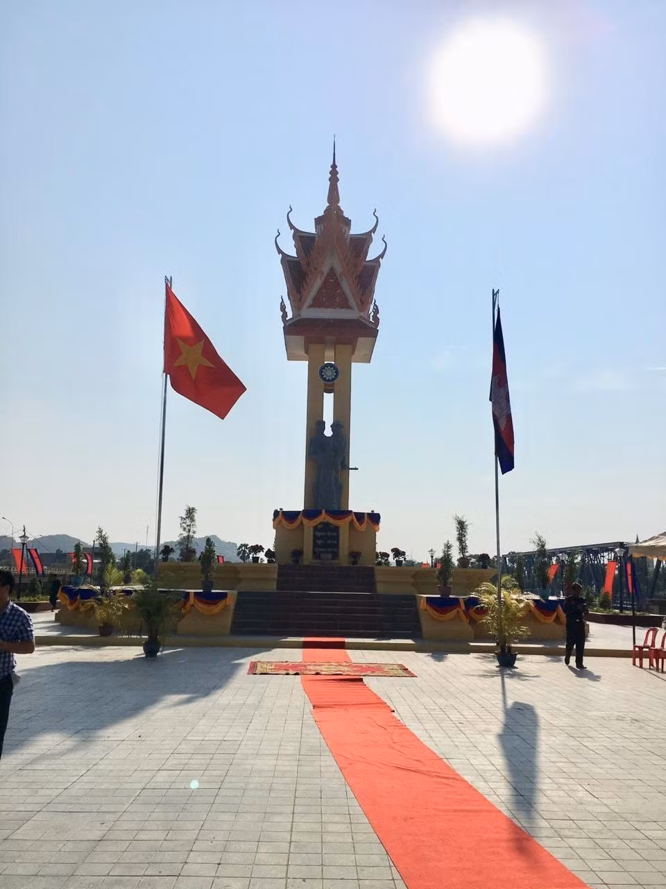 Inauguran en Camboya monumento de amistad con Vietnam ảnh 1 Inauguran en Camboya monumento de amistad con Vietnam ảnh 1