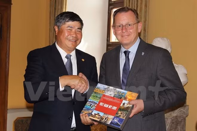 Vietnam desea reforzar cooperación multifacética con Alemania, afirma embajador ảnh 1