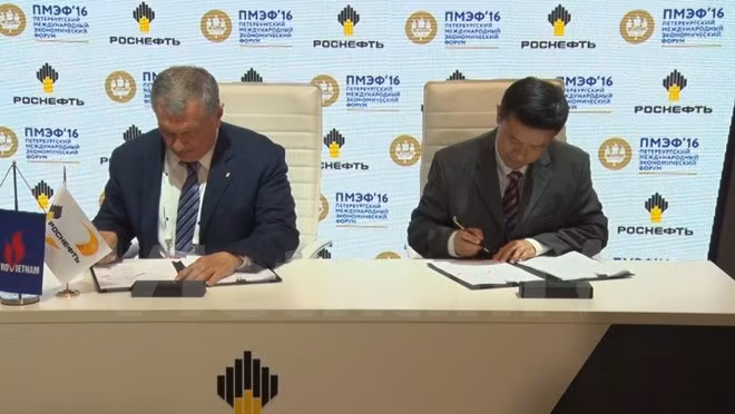 Vietnam y Rusia firman acuerdo de suministro de petróleo ảnh 1