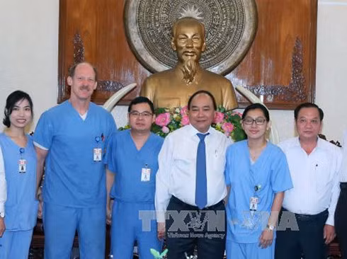 Premier vietnamita aprecia programa caritativo de la Universidad estadounidense ảnh 1