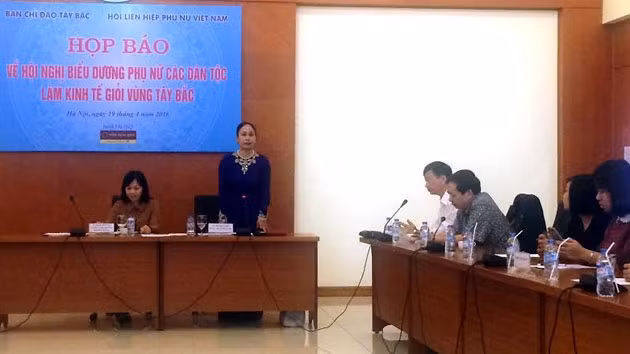 Honran contribuciones de mujeres en desarrollo económico de región noroeste ảnh 1
