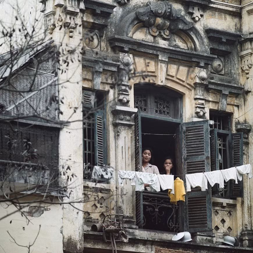 Exposición de fotógrafo alemán brinda al público visión sobre Hanoi en época antigua ảnh 7