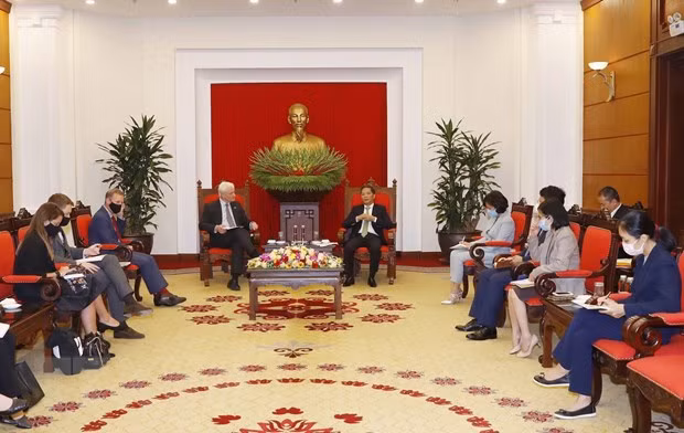 Aprecia Vietnam lazos con el Reino Unido en transformación energética ảnh 1