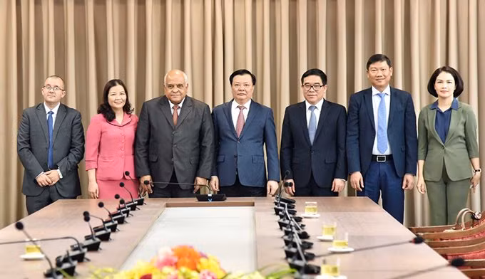Hanoi desea promover relaciones de amistad y cooperación con localidades cubanas ảnh 2