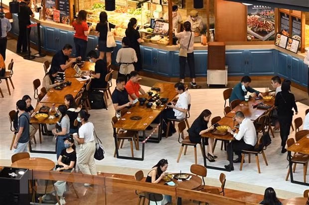 Singapur endurece política monetaria por tercera vez para hacer frente a la inflación ảnh 1