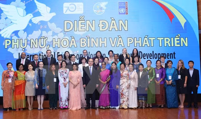 Celebran en Hanoi Foro internacional para empoderamiento de mujeres ảnh 1 Celebran en Hanoi Foro internacional para empoderamiento de mujeres ảnh 1