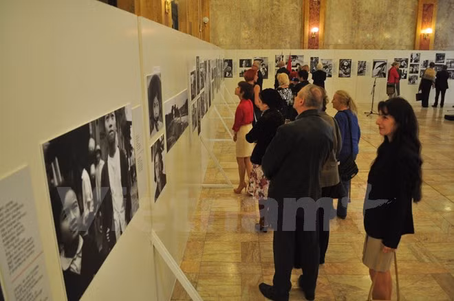  En Eslovaquia exhibición sobre historia heroica de Vietnam ảnh 1