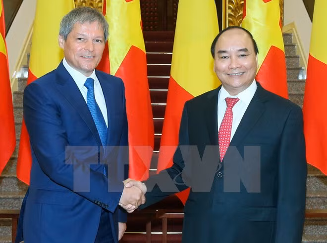 Emiten Vietnam y Rumanía declaración conjunta ảnh 1 Emiten Vietnam y Rumanía declaración conjunta ảnh 1
