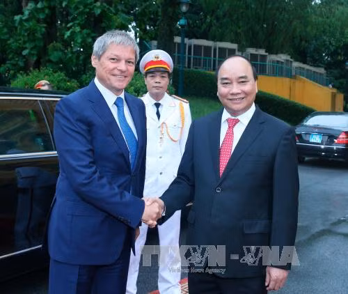 Vietnam concede importancia a relaciones con Rumania ảnh 1