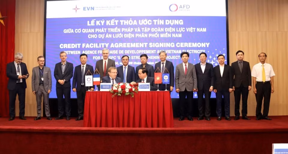 Agencia francesa respalda perfeccionamiento de redes eléctricas en Vietnam ảnh 2 Agencia francesa respalda perfeccionamiento de redes eléctricas en Vietnam ảnh 2