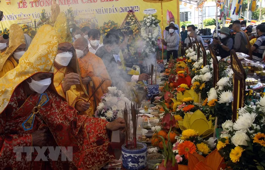 Rinden homenaje a víctimas de accidente en mar vietnamita ảnh 1 Rinden homenaje a víctimas de accidente en mar vietnamita ảnh 1