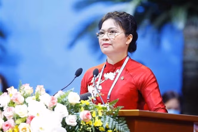 Ha Thi Nga, reelegida presidenta de Unión de Mujeres de Vietnam para XIII mandato ảnh 1