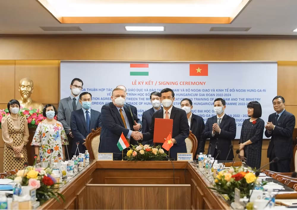 Vietnam y Hungría promueven nexos de cooperación en educación ảnh 1