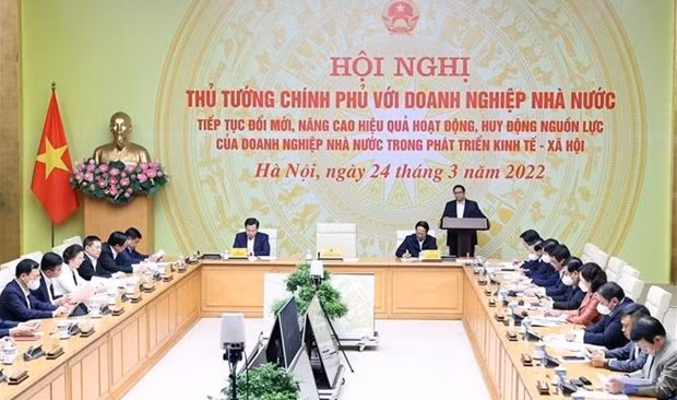 Primer ministro de Vietnam preside una videoconferencia nacional con empresas estatales ảnh 1