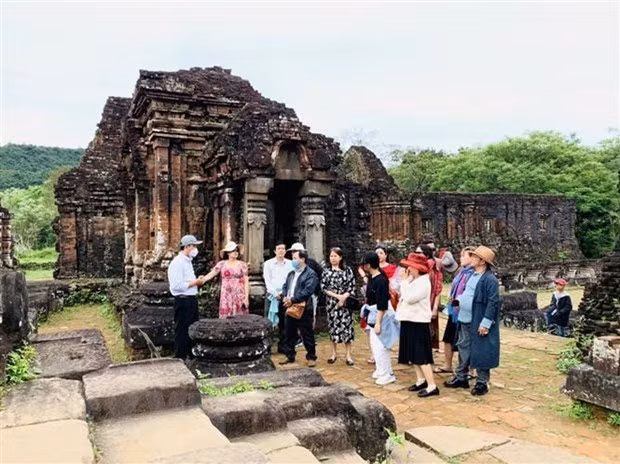Instan a localidades vietnamitas a inspeccionar estrictamente preparativos para turismo ảnh 1