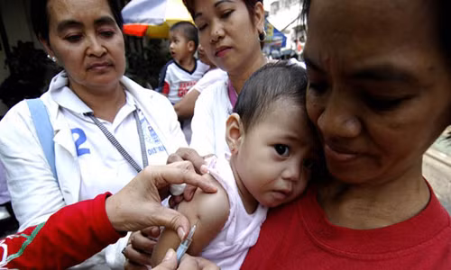 Filipinas: Aumentan hasta 500 por ciento los casos de sarampión en Manila ảnh 1