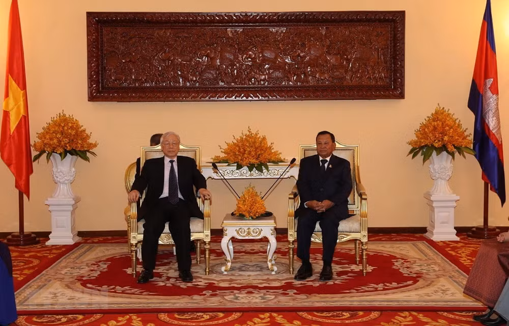 Máximo dirigente vietnamita reitera prioridad a nexos con Camboya ảnh 1