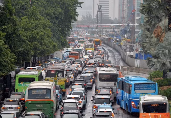Impulsa Indonesia medidas para mejorar tráfico en su capital ảnh 1