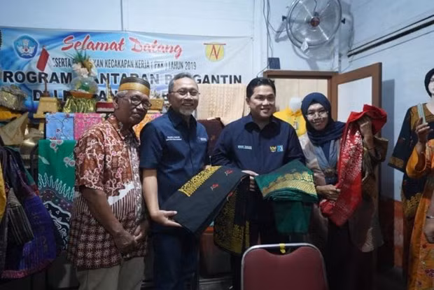 Indonesia asigna casi mil millones de dólares para proyectos intensivos en mano de obra ảnh 1 Indonesia asigna casi mil millones de dólares para proyectos intensivos en mano de obra ảnh 1