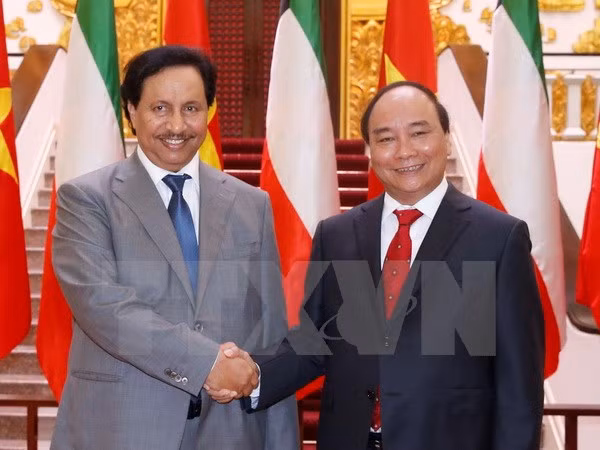 Premier vietnamita afirma importancia al impulso de nexos con Kuwait ảnh 1