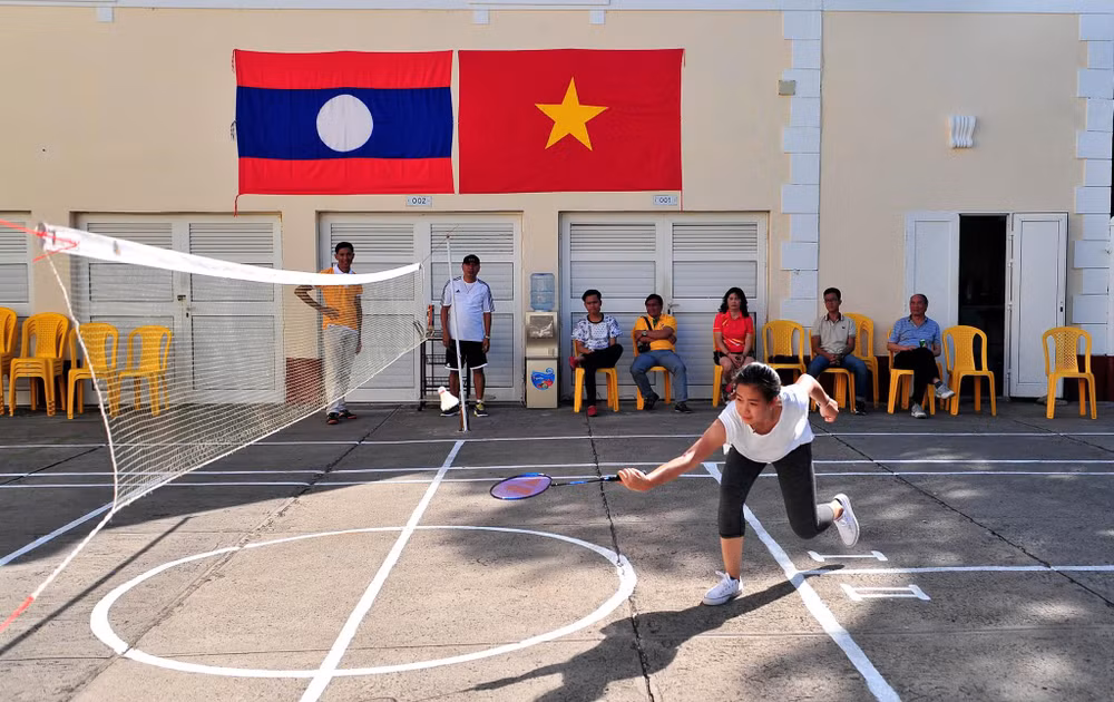 Intercambio refuerza unidad vietnamita – laosiana en Cuba ảnh 2 Intercambio refuerza unidad vietnamita – laosiana en Cuba ảnh 2
