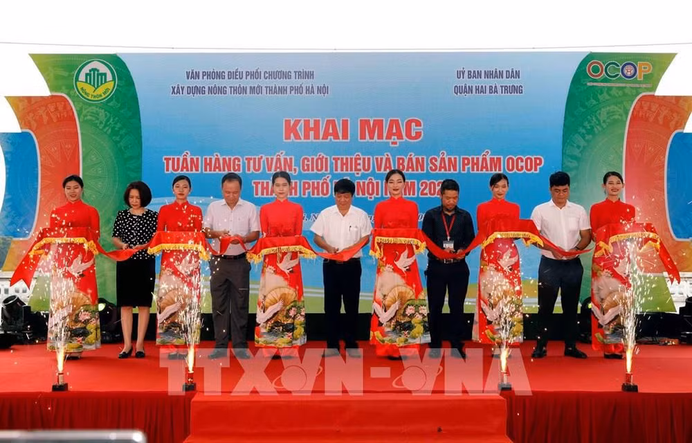 Inauguran semana de productos OCOP de Hanoi en 2022 ảnh 1