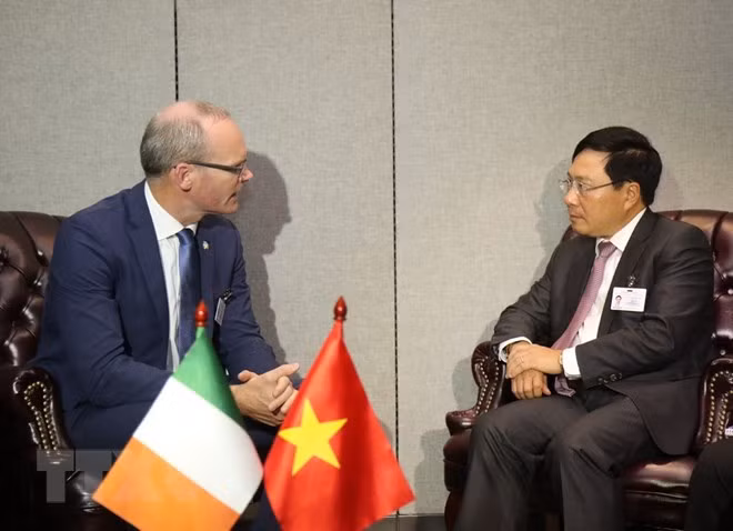 Vietnam promueve nexos con varios países al margen de 73 plenaria de Asamblea General de ONU ảnh 1