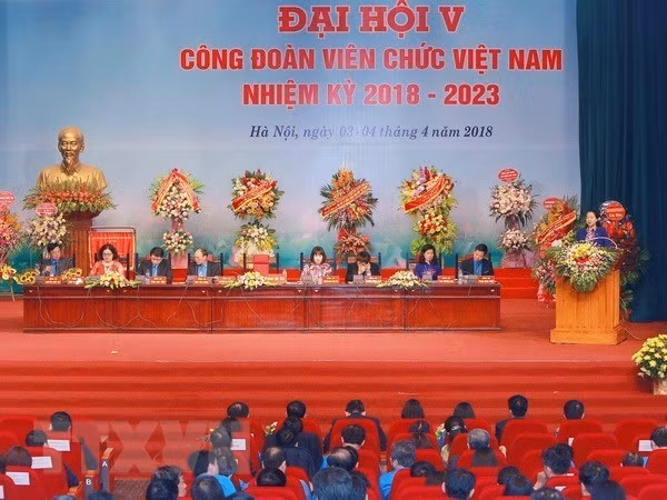 Duodécimo congreso sindical de Vietnam elige a la junta ejecutiva ảnh 1