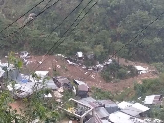 Al menos 30 mineros mueren en alud de tierra en Filipinas debido al tifón Mangkhut ảnh 1