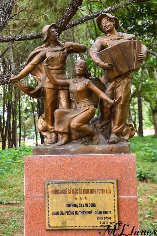 Historia de Quang Tri contada por sus cementerios ảnh 8