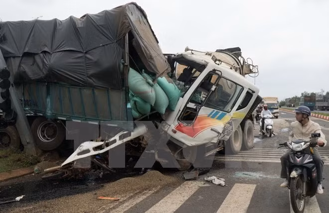 Primer día festivo reporta 19 muertos de accidentes de tránsito ảnh 1