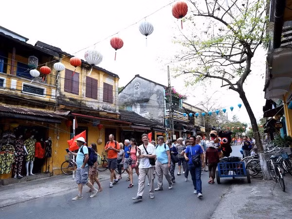 Presentan turismo de Vietnam en Indonesia ảnh 1 Presentan turismo de Vietnam en Indonesia ảnh 1