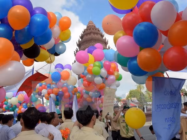 Camboya celebra 63 aniversario de Día de Independencia ảnh 1