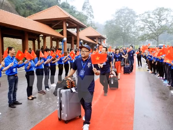 Unión de jóvenes comunistas vietnamitas atesora vínculos con contraparte china ảnh 1
