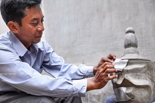 Empeñado khmer en conservar valor de misteriosas máscaras ảnh 1
