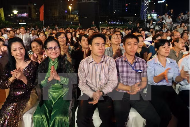 Vietnamitas residentes en Ultramar, parte inseparable de la nación ảnh 1