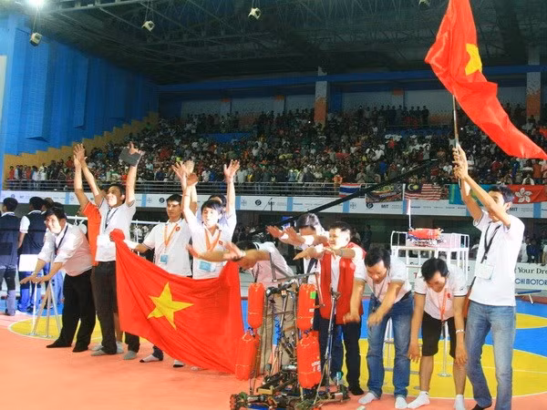 Conquista Vietnam concurso regional de robótica ảnh 1