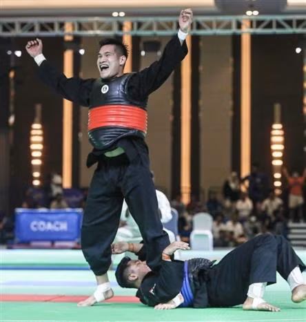 Atletas vietnamitas continúan brillando en SEA Games 32 ảnh 3 Atletas vietnamitas continúan brillando en SEA Games 32 ảnh 3