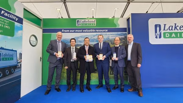 Impulsan Vietnam e Irlanda del Norte cooperación multifacética ảnh 2