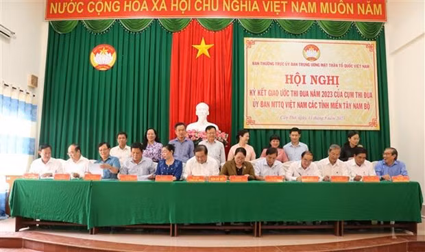 Emiten instrucción sobre magna cita del Frente de la Patria de Vietnam ảnh 2