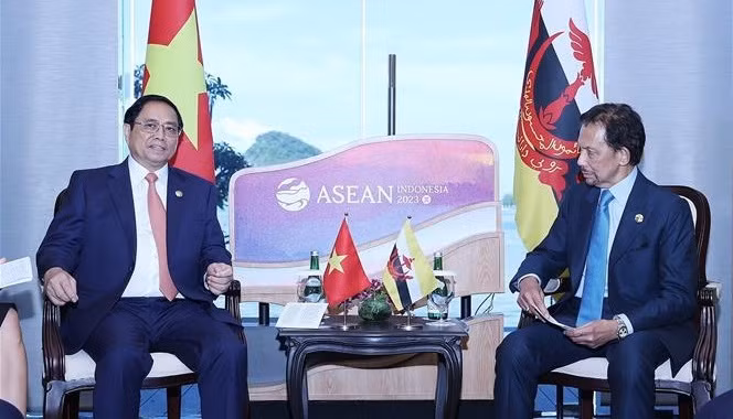 Primer ministro de Vietnam se reúne con sultán de Brunei ảnh 1